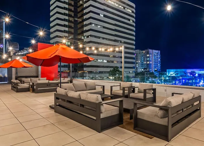 Hotel Mai Downtown Long Beach